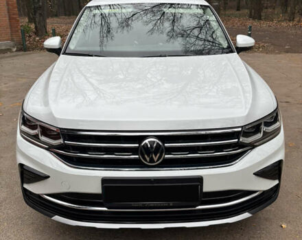 Белый Фольксваген Тигуан, объемом двигателя 1.98 л и пробегом 35 тыс. км за 31600 $, фото 1 на Automoto.ua