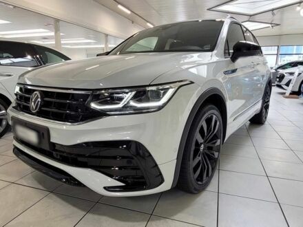 Фольксваген Тігуан 2021 у Києві на Automoto.ua Білий Фольксваген Тігуан, об'ємом двигуна 2 л та пробігом 4 тис. км за 17500 $, фото 1 на Automoto.ua