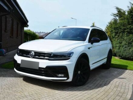 Фольксваген Тігуан 2021 у Кривому Розі на Automoto.ua Білий Фольксваген Тігуан, об'ємом двигуна 2 л та пробігом 50 тис. км за 7800 $, фото 1 на Automoto.ua