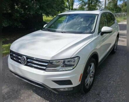 Белый Фольксваген Тигуан, объемом двигателя 2 л и пробегом 56 тыс. км за 8000 $, фото 1 на Automoto.ua