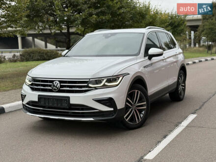 Фольксваген Тигуан 2022 в Киеве на Automoto.ua Белый Фольксваген Тигуан, объемом двигателя 2 л и пробегом 32 тыс. км за 35500 $, фото 1 на Automoto.ua