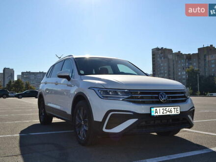 Фольксваген Тігуан 2022 у Києві на Automoto.ua Білий Фольксваген Тігуан, об'ємом двигуна 1.98 л та пробігом 31 тис. км за 25900 $, фото 1 на Automoto.ua