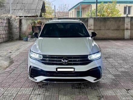 Білий Фольксваген Тігуан, об'ємом двигуна 2 л та пробігом 59 тис. км за 355 $, фото 1 на Automoto.ua