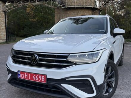 Білий Фольксваген Тігуан, об'ємом двигуна 2 л та пробігом 38 тис. км за 25950 $, фото 1 на Automoto.ua