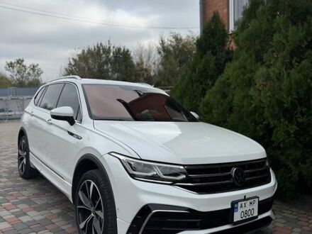 Фольксваген Тігуан 2022 у Харкові на Automoto.ua Білий Фольксваген Тігуан, об'ємом двигуна 1.98 л та пробігом 30 тис. км за 39500 $, фото 1 на Automoto.ua