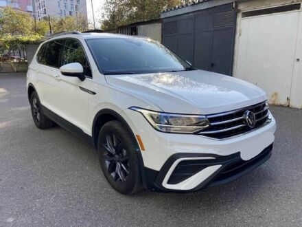 Фольксваген Тигуан 2023 в Днепре (Днепропетровске) на Automoto.ua Белый Фольксваген Тигуан, объемом двигателя 2 л и пробегом 31 тыс. км за 16700 $, фото 1 на Automoto.ua