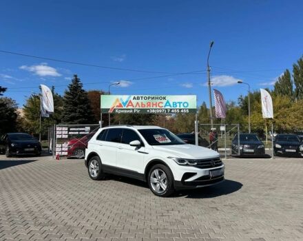 Белый Фольксваген Тигуан, объемом двигателя 2 л и пробегом 43 тыс. км за 40600 $, фото 1 на Automoto.ua