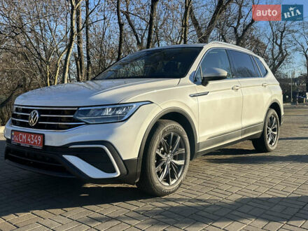 Белый Фольксваген Тигуан, объемом двигателя 1.98 л и пробегом 48 тыс. км за 25900 $, фото 1 на Automoto.ua