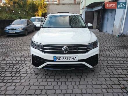 Фольксваген Тигуан 2024 в Тернополе на Automoto.ua Белый Фольксваген Тигуан, объемом двигателя 1.98 л и пробегом 10 тыс. км за 28500 $, фото 1 на Automoto.ua