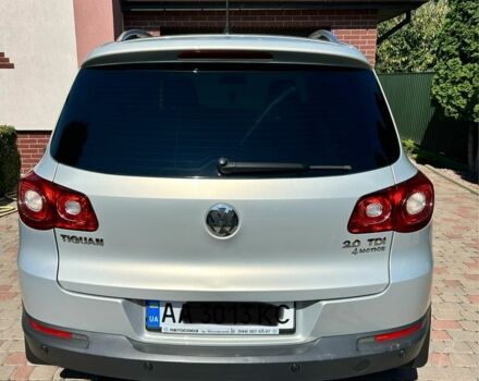 Бежевий Фольксваген Тігуан, об'ємом двигуна 2 л та пробігом 193 тис. км за 12300 $, фото 2 на Automoto.ua