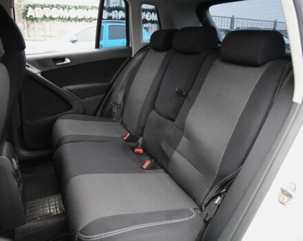 Бежевый Фольксваген Тигуан, объемом двигателя 2 л и пробегом 152 тыс. км за 10500 $, фото 7 на Automoto.ua