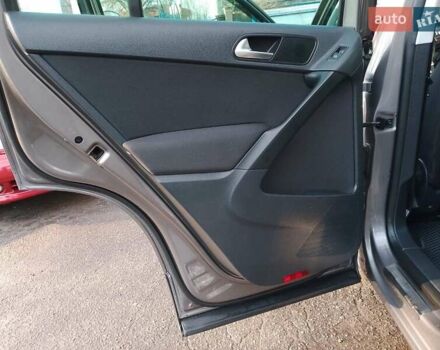 Бежевый Фольксваген Тигуан, объемом двигателя 1.98 л и пробегом 222 тыс. км за 10700 $, фото 15 на Automoto.ua