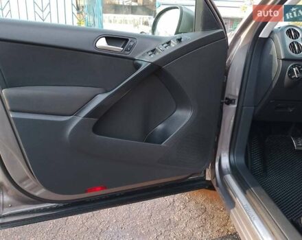 Бежевый Фольксваген Тигуан, объемом двигателя 1.98 л и пробегом 222 тыс. км за 10700 $, фото 12 на Automoto.ua