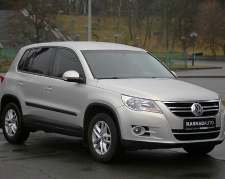 Бежевый Фольксваген Тигуан, объемом двигателя 2 л и пробегом 152 тыс. км за 10500 $, фото 2 на Automoto.ua