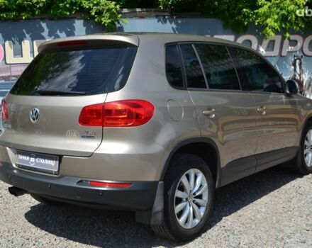 Бежевий Фольксваген Тігуан, об'ємом двигуна 1.4 л та пробігом 211 тис. км за 11500 $, фото 4 на Automoto.ua