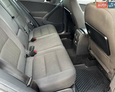 Бежевый Фольксваген Тигуан, объемом двигателя 1.97 л и пробегом 208 тыс. км за 12800 $, фото 12 на Automoto.ua