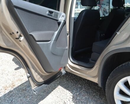 Бежевий Фольксваген Тігуан, об'ємом двигуна 1.4 л та пробігом 211 тис. км за 11500 $, фото 11 на Automoto.ua