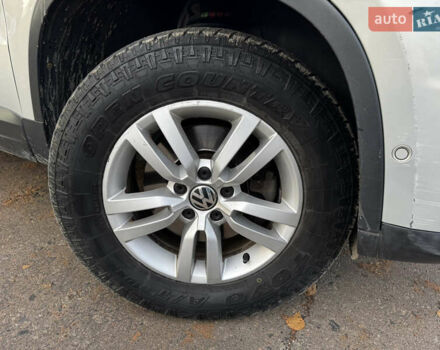 Бежевый Фольксваген Тигуан, объемом двигателя 1.97 л и пробегом 208 тыс. км за 12800 $, фото 34 на Automoto.ua