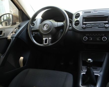 Бежевий Фольксваген Тігуан, об'ємом двигуна 1.4 л та пробігом 211 тис. км за 11500 $, фото 7 на Automoto.ua