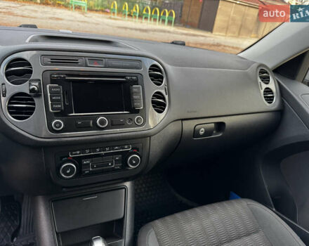 Бежевый Фольксваген Тигуан, объемом двигателя 1.97 л и пробегом 208 тыс. км за 12800 $, фото 16 на Automoto.ua