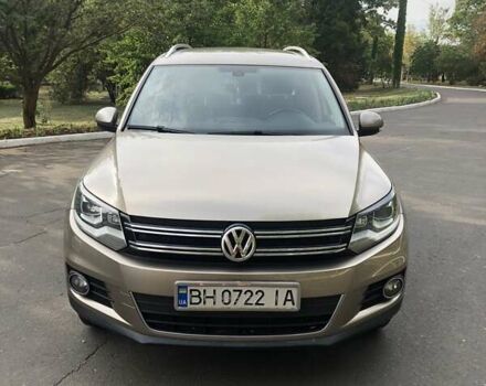 Бежевый Фольксваген Тигуан, объемом двигателя 2 л и пробегом 186 тыс. км за 16000 $, фото 2 на Automoto.ua