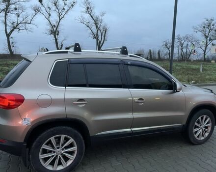 Бежевый Фольксваген Тигуан, объемом двигателя 2 л и пробегом 250 тыс. км за 9700 $, фото 3 на Automoto.ua