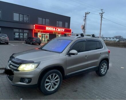 Бежевый Фольксваген Тигуан, объемом двигателя 2 л и пробегом 250 тыс. км за 9700 $, фото 1 на Automoto.ua