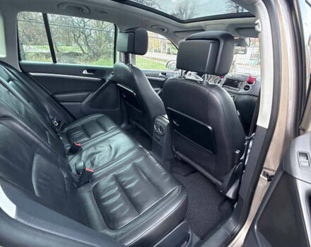 Бежевый Фольксваген Тигуан, объемом двигателя 1.97 л и пробегом 335 тыс. км за 16000 $, фото 18 на Automoto.ua