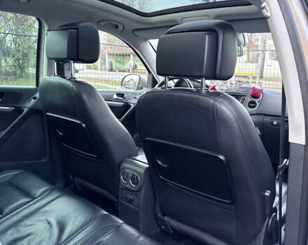 Бежевый Фольксваген Тигуан, объемом двигателя 1.97 л и пробегом 335 тыс. км за 16000 $, фото 21 на Automoto.ua