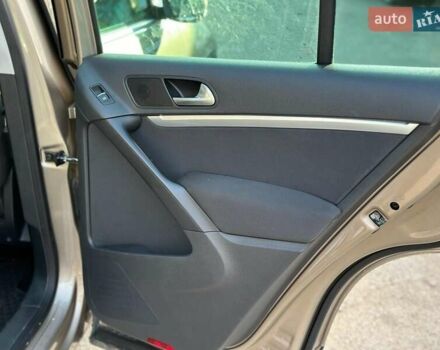 Бежевый Фольксваген Тигуан, объемом двигателя 2 л и пробегом 130 тыс. км за 17940 $, фото 44 на Automoto.ua