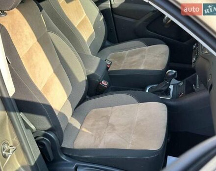 Бежевый Фольксваген Тигуан, объемом двигателя 2 л и пробегом 130 тыс. км за 17940 $, фото 41 на Automoto.ua