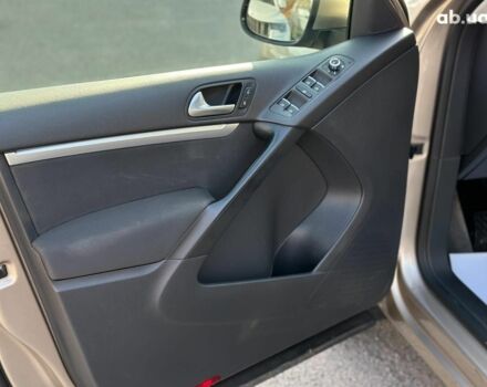 Бежевый Фольксваген Тигуан, объемом двигателя 2 л и пробегом 130 тыс. км за 17940 $, фото 23 на Automoto.ua