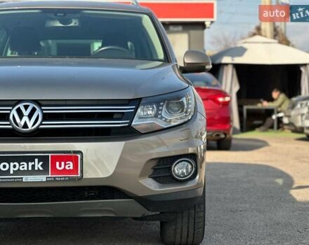 Бежевый Фольксваген Тигуан, объемом двигателя 2 л и пробегом 130 тыс. км за 17940 $, фото 4 на Automoto.ua