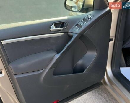 Бежевый Фольксваген Тигуан, объемом двигателя 2 л и пробегом 130 тыс. км за 17940 $, фото 23 на Automoto.ua