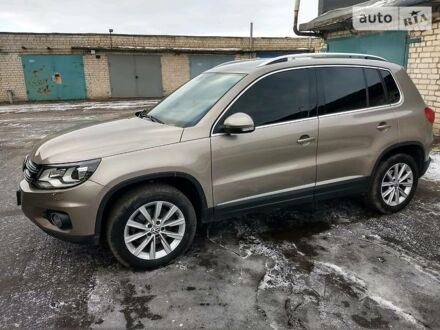 Фольксваген Тигуан 2011 в Павлограде на Automoto.ua Бежевый Фольксваген Тигуан, объемом двигателя 2 л и пробегом 160 тыс. км за 14800 $, фото 1 на Automoto.ua