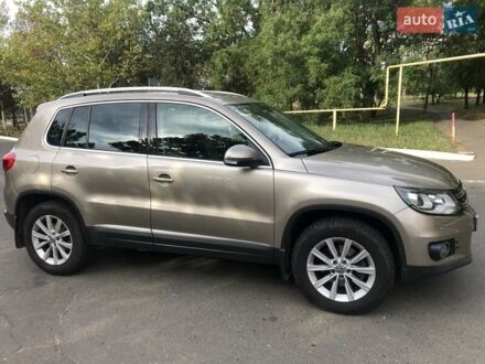 Бежевый Фольксваген Тигуан, объемом двигателя 2 л и пробегом 186 тыс. км за 16000 $, фото 1 на Automoto.ua