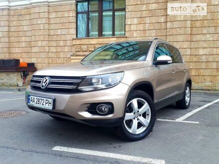Фольксваген Тигуан 2012 в Киеве на Automoto.ua Бежевый Фольксваген Тигуан, объемом двигателя 2 л и пробегом 213 тыс. км за 16500 $, фото 1 на Automoto.ua