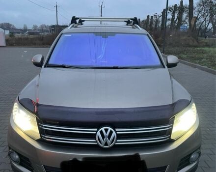 Бежевый Фольксваген Тигуан, объемом двигателя 2 л и пробегом 250 тыс. км за 9700 $, фото 1 на Automoto.ua