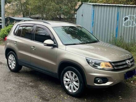 Бежевый Фольксваген Тигуан, объемом двигателя 2 л и пробегом 167 тыс. км за 15600 $, фото 1 на Automoto.ua
