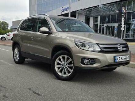 Фольксваген Тігуан 2014 у Києві на Automoto.ua Бежевий Фольксваген Тігуан, об'ємом двигуна 2 л та пробігом 197 тис. км за 15400 $, фото 1 на Automoto.ua