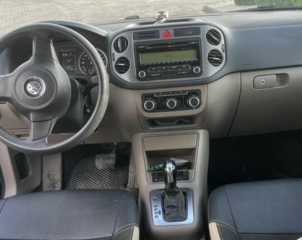 Черный Фольксваген Тигуан, объемом двигателя 2 л и пробегом 180 тыс. км за 8200 $, фото 5 на Automoto.ua