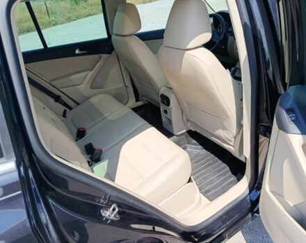 Черный Фольксваген Тигуан, объемом двигателя 2 л и пробегом 179 тыс. км за 11700 $, фото 12 на Automoto.ua