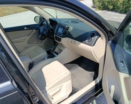 Черный Фольксваген Тигуан, объемом двигателя 2 л и пробегом 179 тыс. км за 11700 $, фото 11 на Automoto.ua