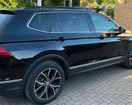 Черный Фольксваген Тигуан, объемом двигателя 2 л и пробегом 98 тыс. км за 15000 $, фото 3 на Automoto.ua