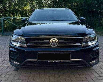 Черный Фольксваген Тигуан, объемом двигателя 2 л и пробегом 98 тыс. км за 15000 $, фото 2 на Automoto.ua