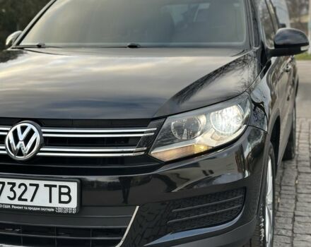 Черный Фольксваген Тигуан, объемом двигателя 2 л и пробегом 107 тыс. км за 13600 $, фото 4 на Automoto.ua