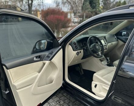 Черный Фольксваген Тигуан, объемом двигателя 2 л и пробегом 107 тыс. км за 13600 $, фото 13 на Automoto.ua