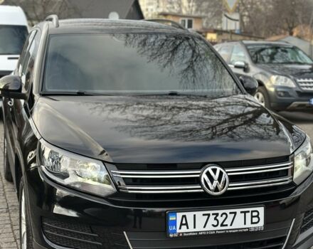 Черный Фольксваген Тигуан, объемом двигателя 2 л и пробегом 107 тыс. км за 13600 $, фото 1 на Automoto.ua