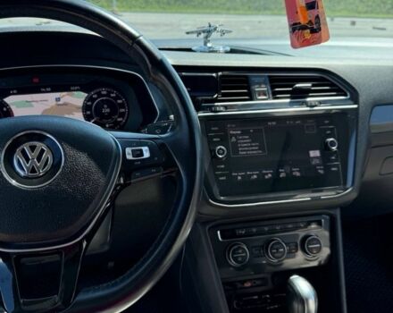 Черный Фольксваген Тигуан, объемом двигателя 2 л и пробегом 160 тыс. км за 24200 $, фото 6 на Automoto.ua