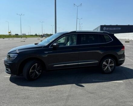 Черный Фольксваген Тигуан, объемом двигателя 2 л и пробегом 160 тыс. км за 24200 $, фото 3 на Automoto.ua